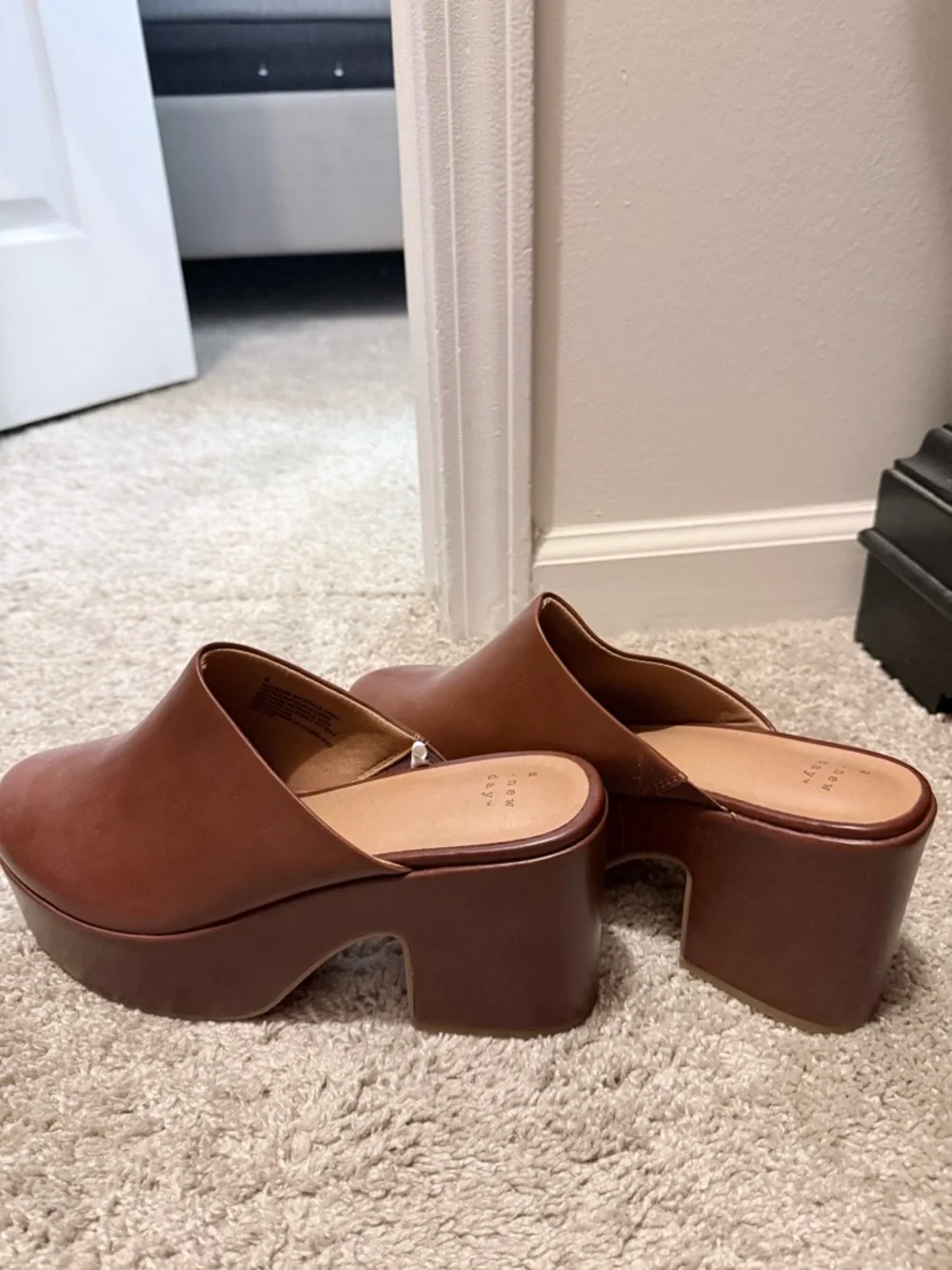 a new day Brown Leather Block Heel Mules - Picture 2 of 2